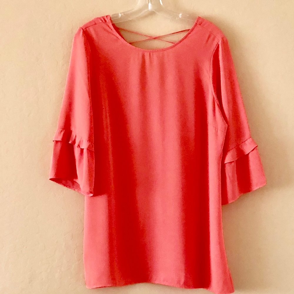 DR2 CRISSCROSS BACK RUFFLE BLOUSE